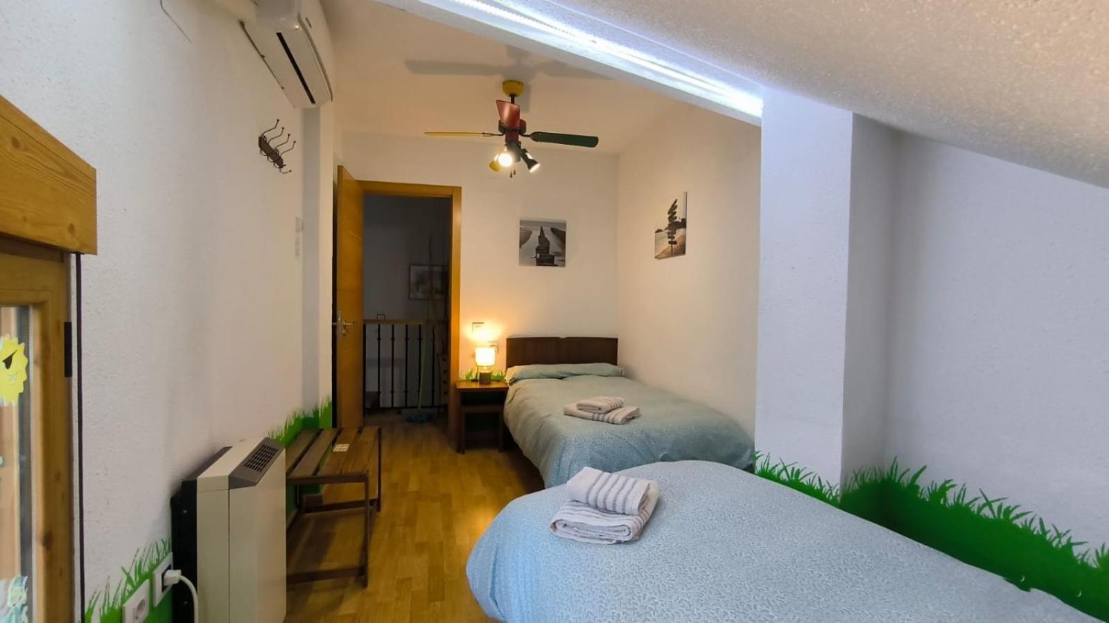 Duplex San Lorenzo 2 Parking Gratuitos Y Piscina Jaén Exterior foto